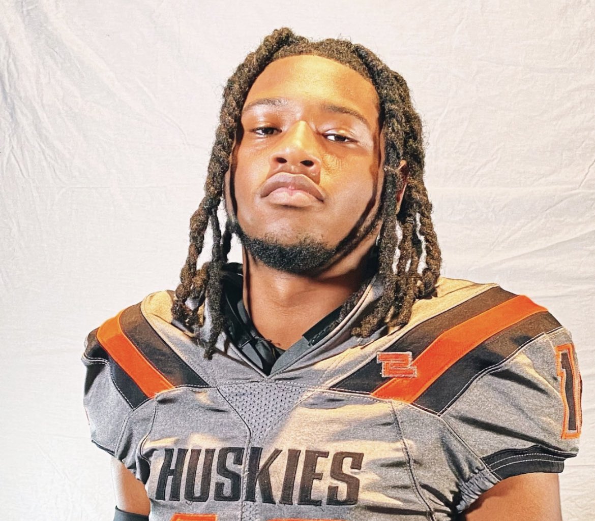 RitenourFball's tweet photo. Congratulations to Derrick Smith Jr. for being named Post Dispatch Player of the Week.
#RitenourFootball
#TrustTheProcess
#Brotherhood https://t.co/RSsC0paXCd