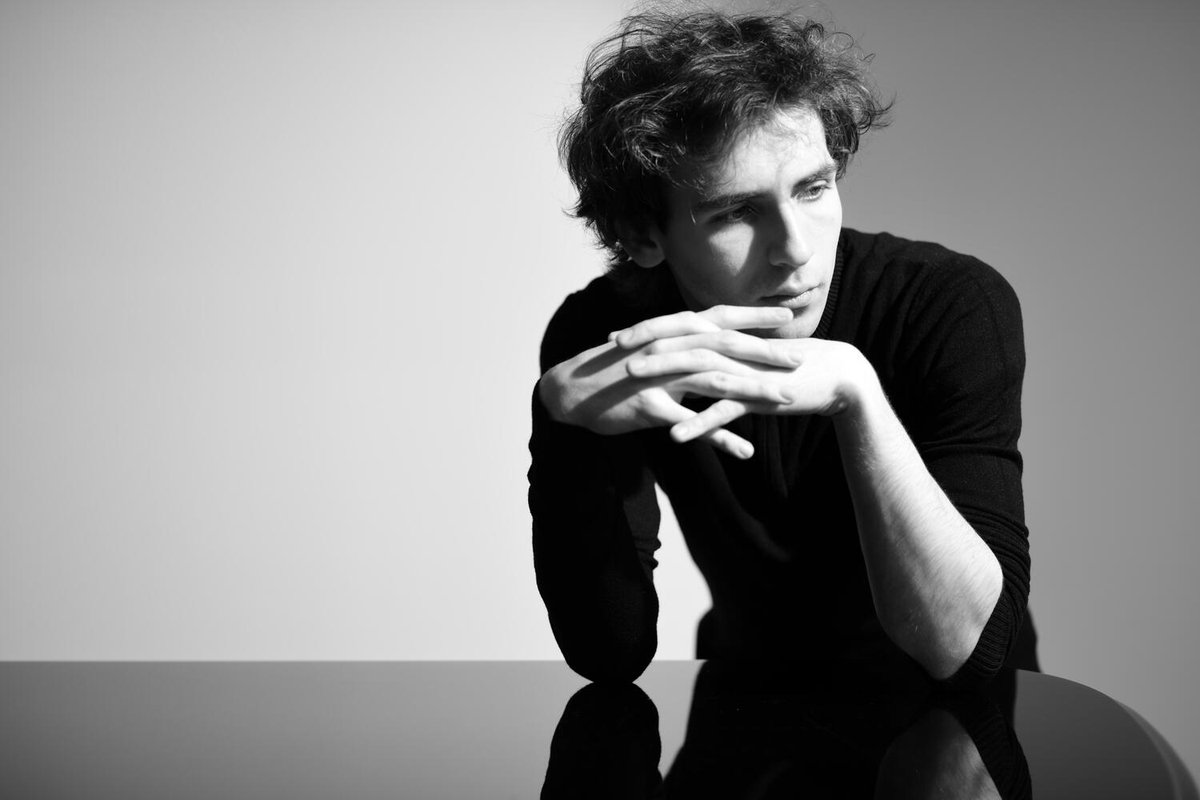 Congratulations to pianist Alexandre Kantorow, who has been named the recipient of the 2024 Gilmore Artist Award! Don’t miss his highly anticipated Carnegie Hall debut on October 22, featuring works by Brahms, J. S. Bach, Liszt, and Schubert: bit.ly/44X1tLP