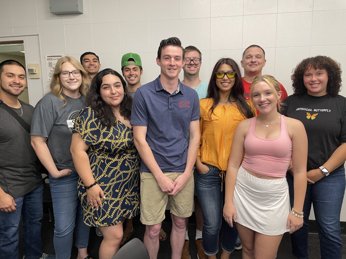 FSFocusTV's tweet photo. More great #FresnoStateFocus #MCJ128 alumni visits this week! @A_Worth92 @FSAthletics reminded us to have passion in our work. @Tyler_VanDyke_ advised us to perfect our time management because as an MMJ @KRCR7 every day he does something new. https://t.co/7Ov1l3hZhL