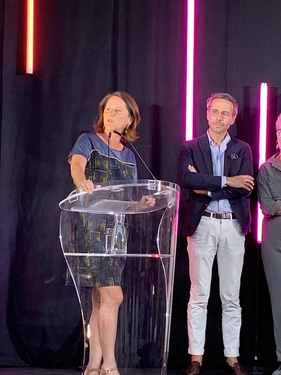 JeanneSotter's tweet photo. Ce soir lancement croisé:
10 ieme édition de @NantesDigitalW 21 ieme de #Scopitone par @Johanna_Rolland  « frappée par la dimension technique de très haut niveau et la sensibilité qui se dégagent des expositions, et la découverte du bruit des aurores boréales🌅🌄 »en accès libre https://t.co/H3vCv6fzLt