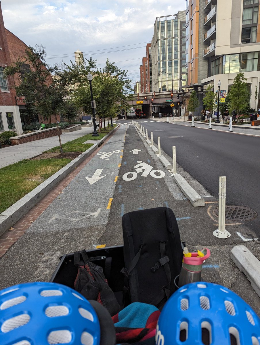 DCTrikeMom's tweet photo. New protection 3rd & M NE: Fantastic!! Thank you @DDOTDC!! #protectionworks
Still needed: Flexpost at 2nd to prevent this scary & frequent behavior in front of the REI
In other news: @bikeshopgirlcom I changed my mind. I would have gladly stickered this one #bikedc https://t.co/X2s3EVNbaN