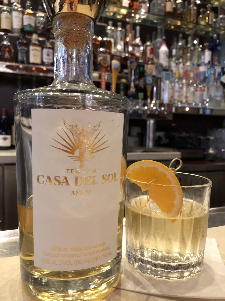 jfeist's tweet photo. Great lunch today ⁦@KincaidsDining⁩, great food and even better cocktails.  Always appreciate the support from ⁦@LandrysInc⁩.  You never disappoint ⁦@CasaDelSol⁩! https://t.co/PtOlzo4fSL