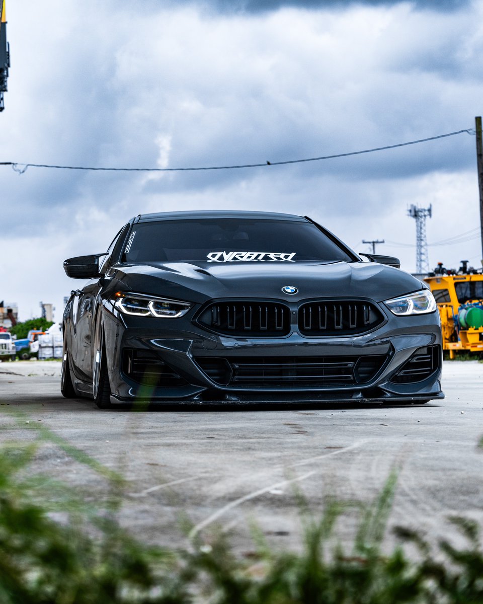 KFLETCH___'s tweet photo. Went plane watching with the longest car I’ve ever photo’d. This BMW 850i on air suspension 💨 https://t.co/BFIszZz55k