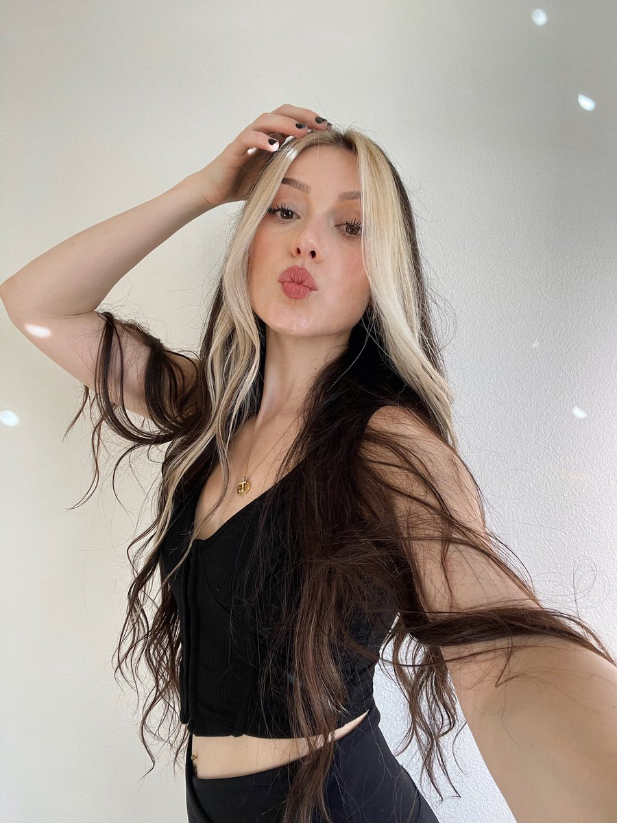 itsjesssunshine's tweet photo. 𝔅𝔬𝔬🕷️ https://t.co/kiFbLf3LY9