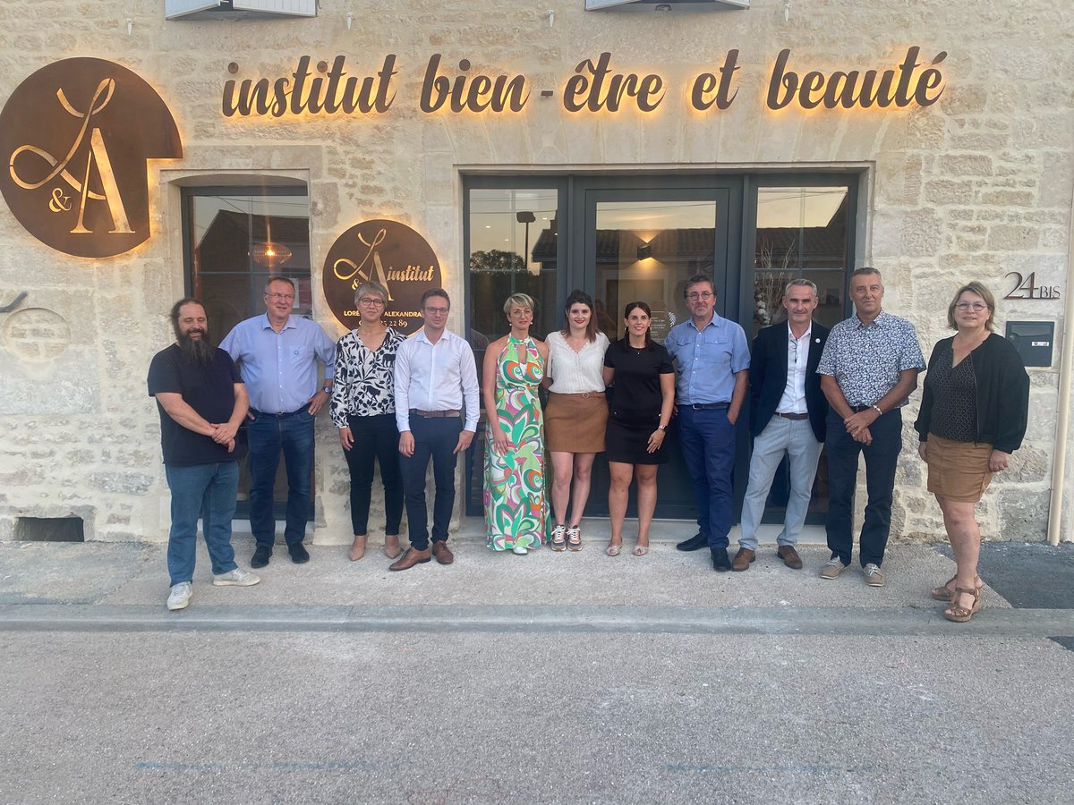 duforestel's tweet photo. Belle inauguration d’un institut flambant neuf à La Crèche (79) dans le cadre du dispositif Opération Collective de Modernisation où la @NvelleAquitaine accompagne les intercos (ici Haut Val de Sèvre) dans la dynamisation du commerce de proximité @al_rousset @laurencerouede https://t.co/fsyFToprZU