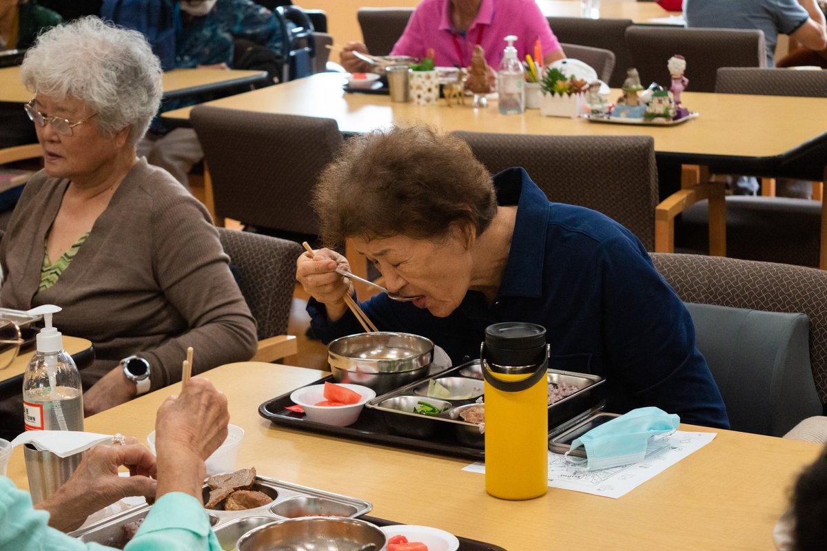 At PASSi, we always focus on providing nutritious, dietitian approved, culturally-attuned meals for our seniors.

Today at Jubilee Center, our seniors had some steamed pork, seasoned spinach, cabbage, kimchi, and a spicy tofu soup for lunch. 

Here are some photos!