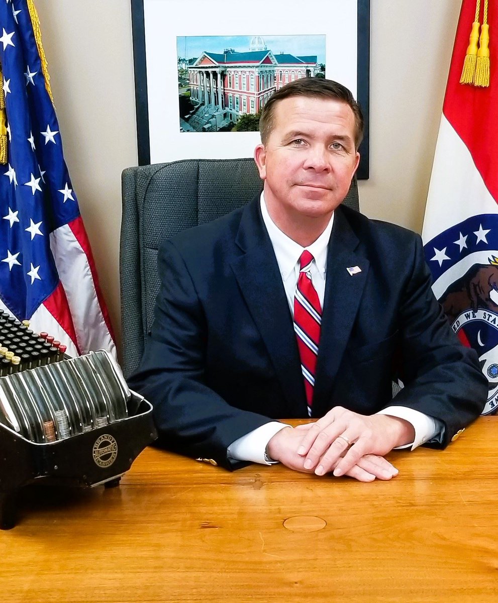 Meet the Buchanan County Treasurer Dave Gall: Dave graduated high school from Bishop LeBlond then went on to Missouri Western State University where he got his degree in Criminal Justice. dlvr.it/Sw3jy7