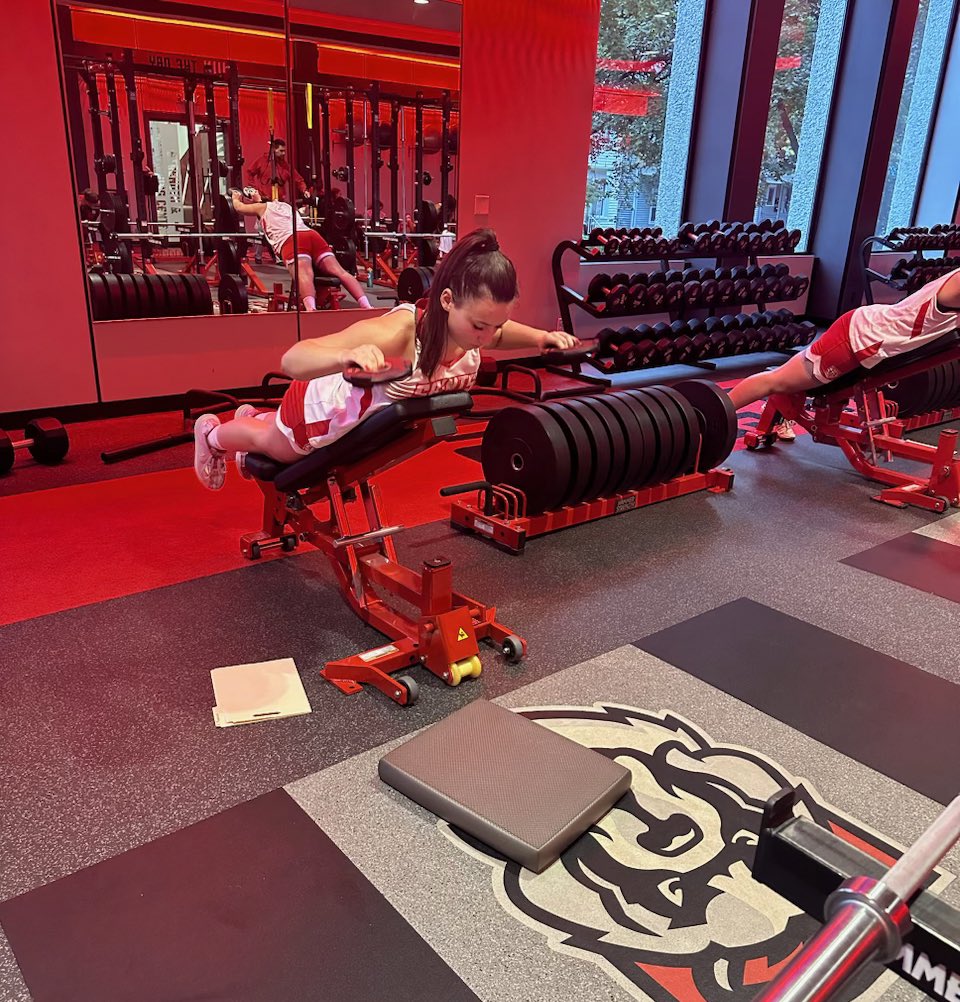 In the lab with the DAWGS🔥

#PawsUps #FeedTheDawgs #GoSaints