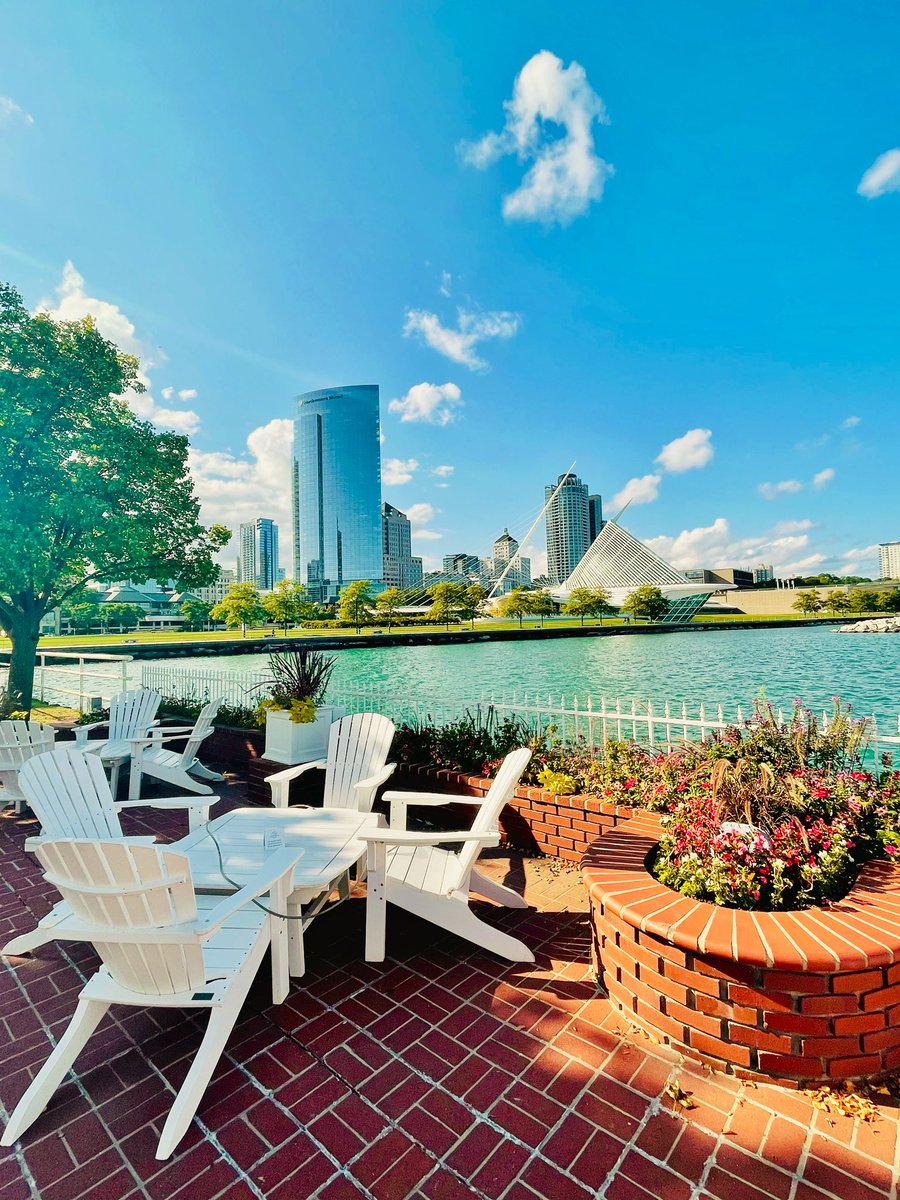 MKEPhotoSteve's tweet image. nice day - Milwaukee #Lakefront
