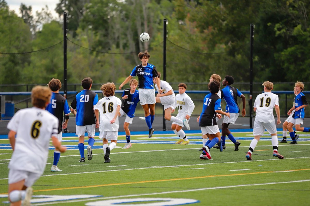 FcFrontier's tweet photo. Nice win tonight at home.
⚽️Stayoch 🍎Bozard
⚽️O’Brien 🍎Bozard
⚽️Cameron 🍎Carriero
⚽️Obed 🍎Kiki
⚽️Carriero 🍎O’Brien
⚽️Obed🍎DiGaudio
⚽️Kiki🍎Obed

DiGaudio, Chambers, Cameron, Tirado &amp; Dreyer anchor D that gives Hohl the shut out. Marsocci king of the hockey assist again. https://t.co/2QDwoaJOTP