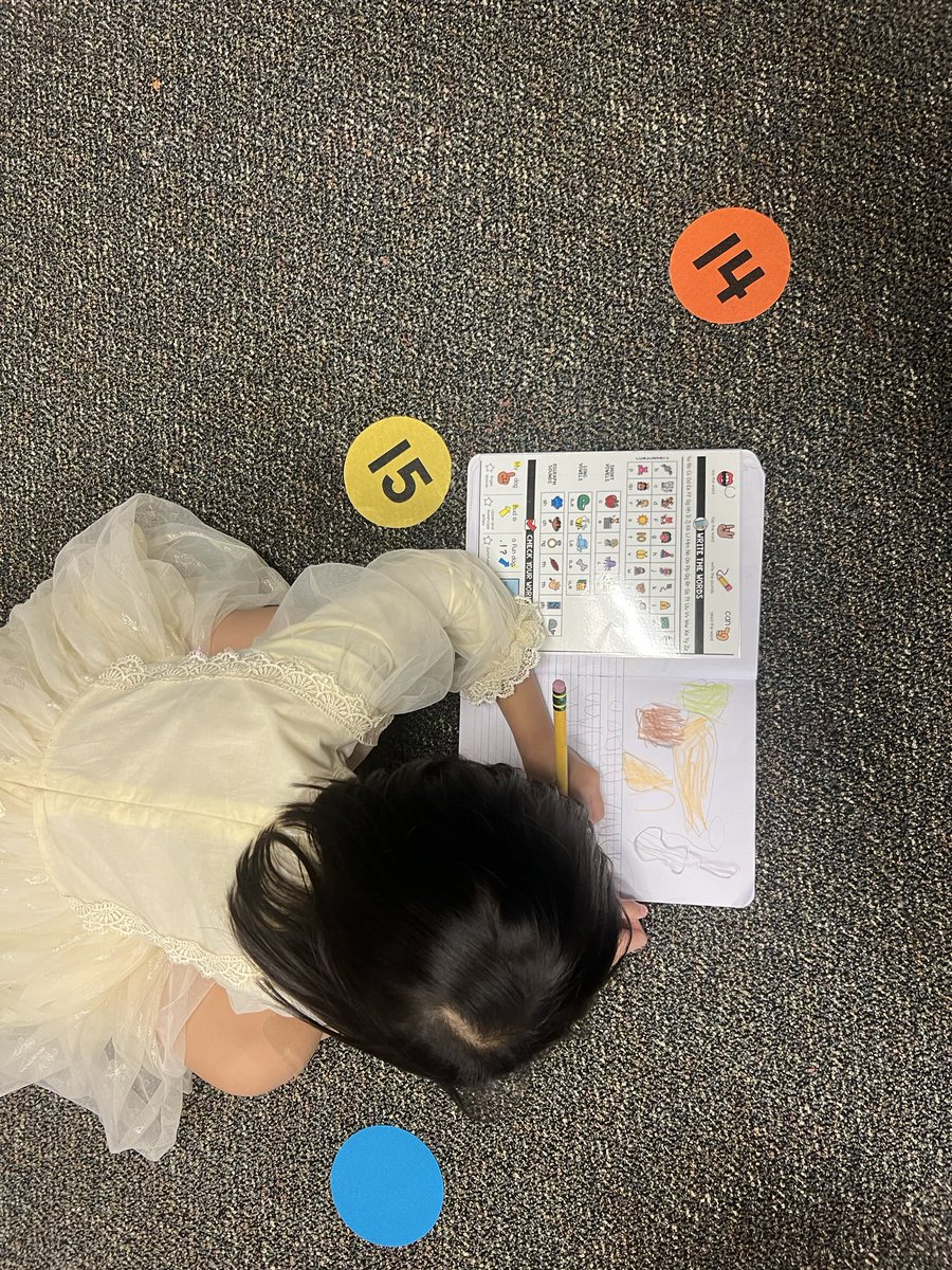 Writers, writers everywhere in Kindergarten today.  These Oaks Owls were composing sentences using words that started with the (v) sound, practicing writing the letter v and drawing pictures with details. <a href="/HumbleISD_OE/">Oaks Elementary</a> <a href="/Oakskinder/">Oaks kindergarten</a> #EveryChildEveryDay