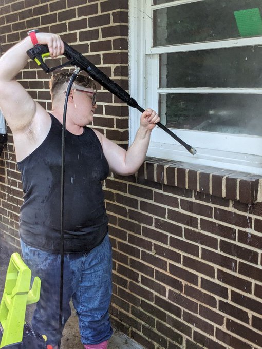Satisfying fall cleaning chores https://t.co/75bOnhRp1C