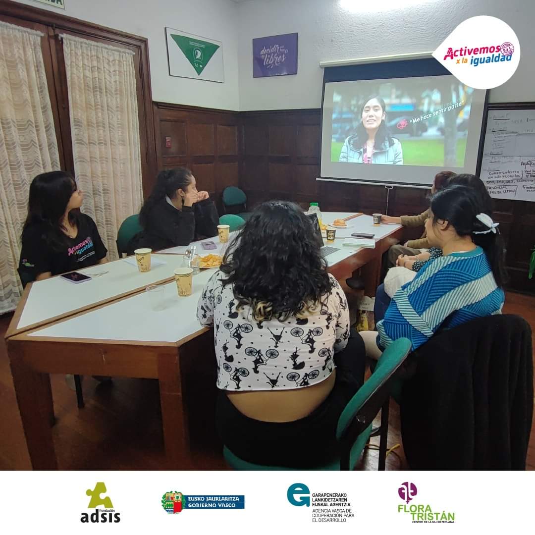 CMPFloraTristan's tweet photo. 📢 Consideramos fundamental el fortalecimiento de las capacidades de las adolescencias, por ello, nos reunimos con las compañeras de la @ComuliaL para organizar acciones en conjunto a favor de niños, niñas y adolescentes.
📍 Con el apoyo de @FundacionAdsis y @eLankidetza https://t.co/Dx6R7uymOQ