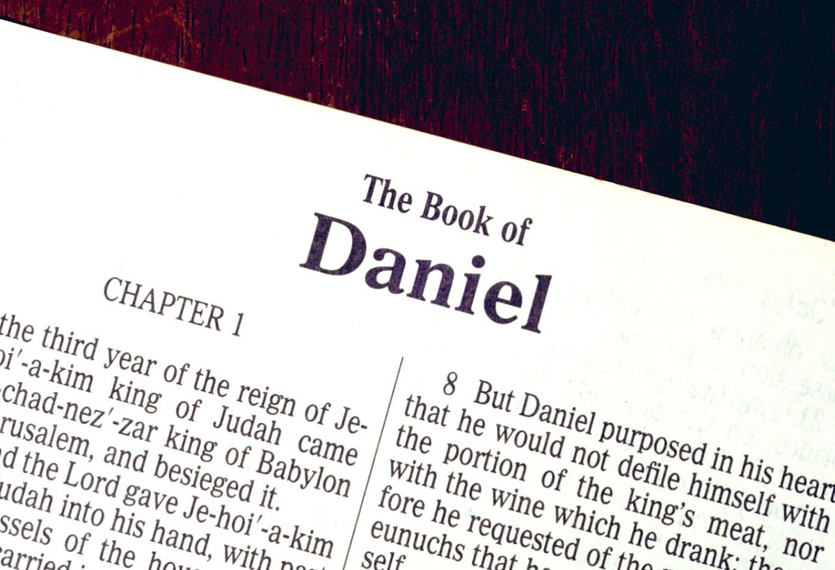 sharonePack's tweet photo. #GoodRead
The Book of Daniel in the Bible
Is very interesting
And there are many parallels
To these days we are in.
#OurGodReigns
#DareToBeADaniel https://t.co/It3TZxrBIo