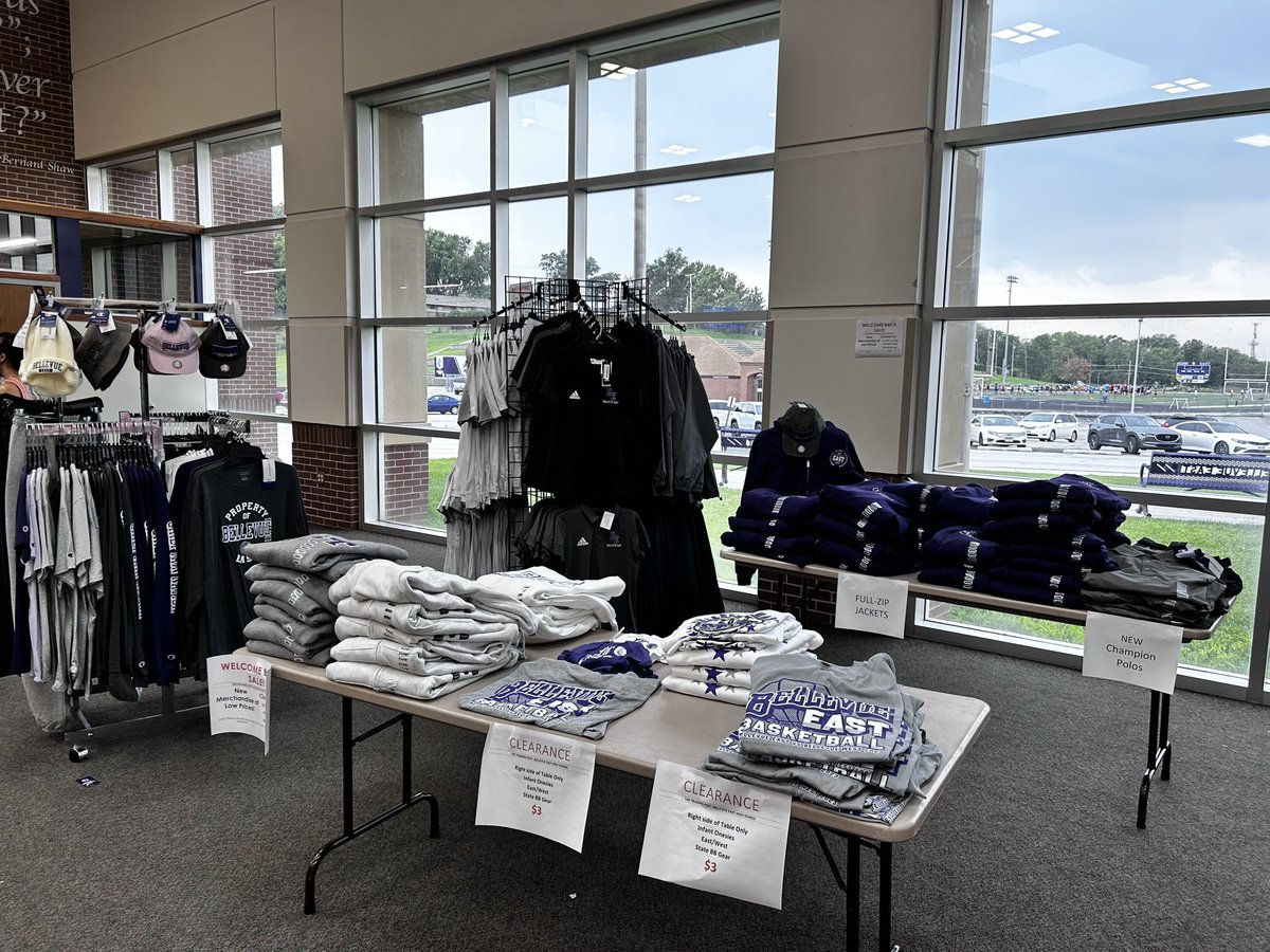 BellEastDECA's tweet photo. 🏈Happy Homecoming Bellevue East!! 🏈 School Store open for🎉Chieftain Gear before the VFB game, Thurs, Sept 14th NEW LOCATION-school front lobby 4-8pm. Fireworks after the game! 🎆🎇 https://t.co/f8m3WQdD9c