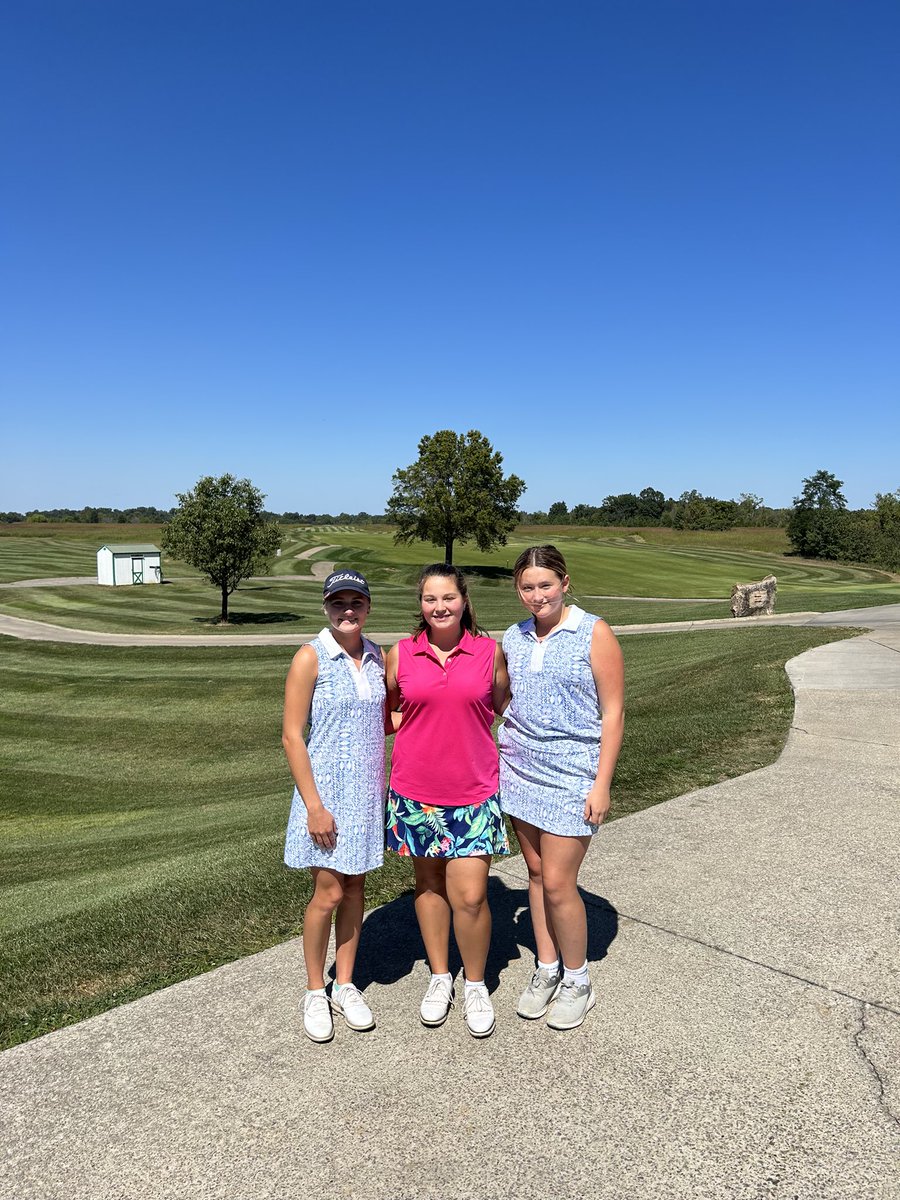 GC_GOLF's tweet photo. Practice round at Heritage Hills with these young ladies this afternoon. Fun group of girls to be around who love to play the game.  @K105sports @GCHS_AD @DannyCougarPage https://t.co/YSNTHg0rNM