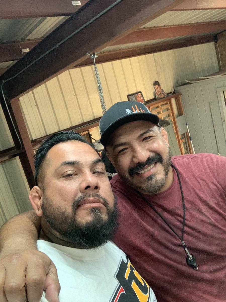 TheTachiKid's tweet photo. Hanging out with one of my brothers https://t.co/XsrZEBe4Tu
