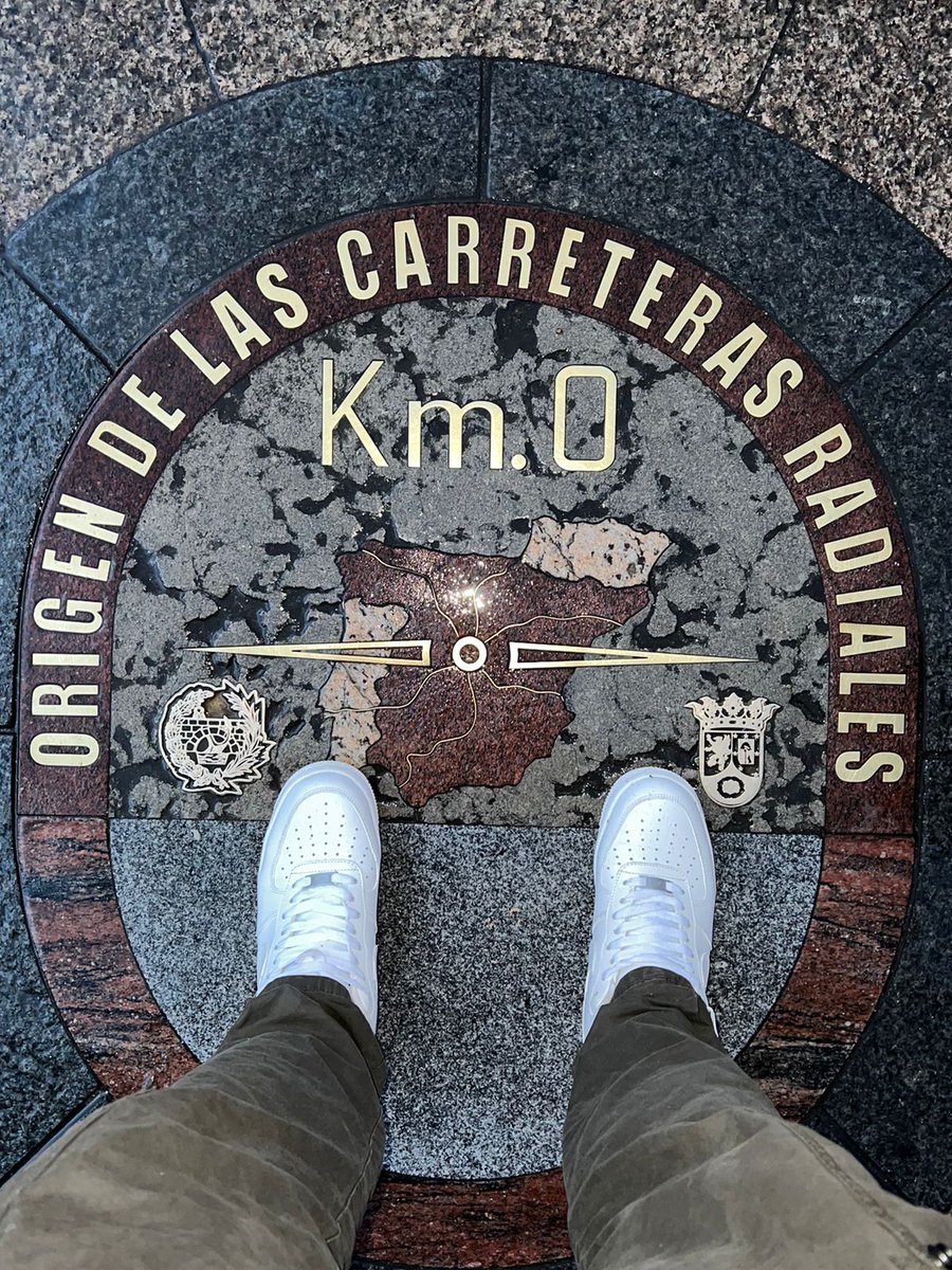 JuanSeAngulo05's tweet photo. Una vueltica por las calles de Madrid

#españa #spain #realmadrid #walking #photography #travel #traveling https://t.co/wUzS6Qm9Tn
