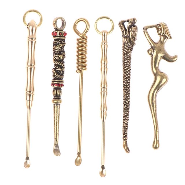 dictionarypod's tweet photo. I need to get me some #antique #earpicks.
#earpick #thedictionary #smartereveryday #words #wordnerds #intelligence #knowledge #podcast #dictionary #wordnerd #podcasting #books #geek #geeky #learn #nerd #smart #wordoftheday #book #word #dailypodcast #edutainment https://t.co/sxObtCKlmN