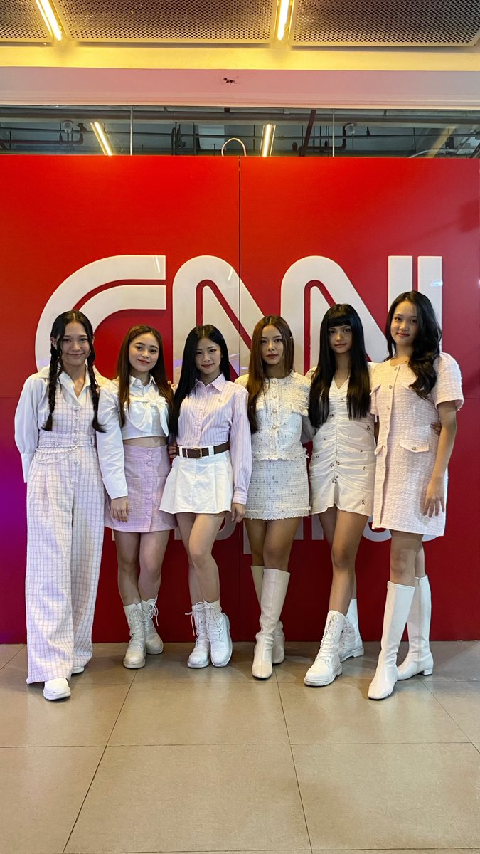 ygig_official's tweet photo. [🚥 YGIGs]

Happy happy happy morning, WeGo! 🌞🩷 We were interviewed on New Day at CNN Philippines today! We talked about us and our Love Universe hehe 🫣

Watch the replay here 🔗 https://t.co/RNFA3LPyqo

#YGIG #YGigs #YGIGLoveUniverse #YGIGonNewDay #YGIGxCNNPhilippines https://t.co/s9pR5n8IPt