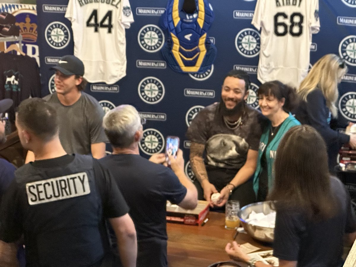 shannondrayer's tweet photo. Of course JP and Logan are here. #PintsforPaws https://t.co/IGxTBfsiuj