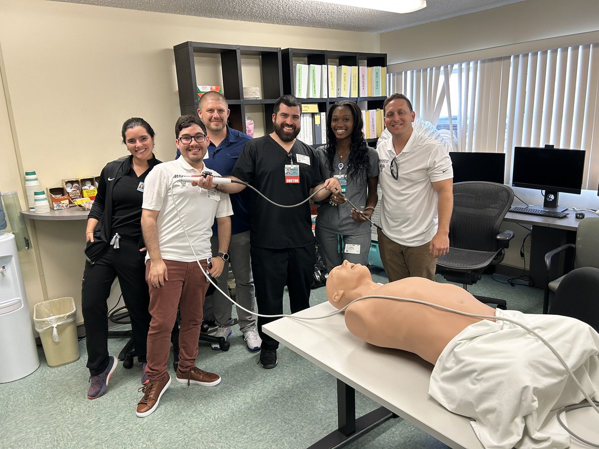 miamibeachpocus's tweet photo. TEE day! Getting familiar with TEE. Very excited to be one of the first programs doing resuscitative TEE! https://t.co/nLuJ0iTxqr