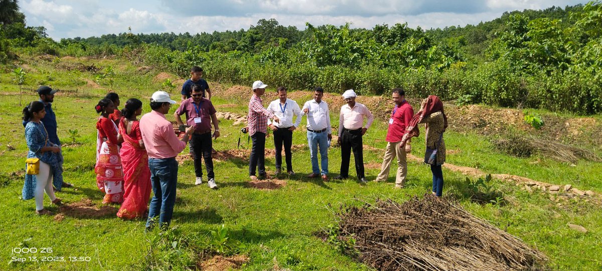 IASTripathiCG's tweet photo. #IFSModels #Purulia #ExposureVisit #chiraagteam #IGKV #NRMCell #CommunityEngagement #community #CommunityFirst @ChhattisgarhCMO @DPRChhattisgarh @Chiraag2022 @CG36Agriculture https://t.co/6ofBXaqv7w