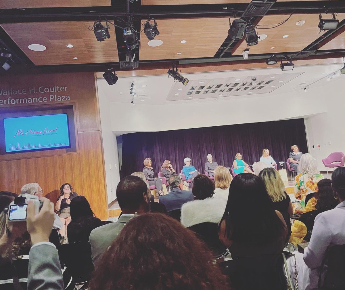 EvelynPR's tweet photo. We feel great pride to see @amhistorymuseum recognize our #latinasinjournalism: @marilysllanos @iliacalderon @mariaesalinas & other trailblazers. We commend our #Latina journalists. #Journalism is not only a profession. It is a vocation. With la #LatinadeCorazon, @MicheleManatt. https://t.co/y5IyrNOtZP