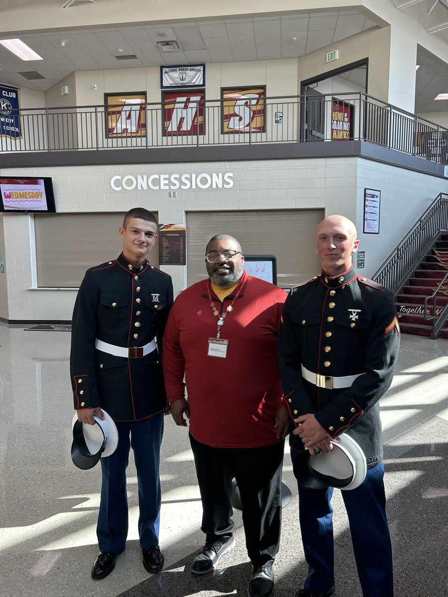 Ankeny_HS's tweet photo. A couple of 2023 Hawk grads stop by The Nest to say hi after completing their @USMC training. We are thankful for their service. #NextLevelHawks #AHSPride @USMarineCorps https://t.co/XegO9dGO6S