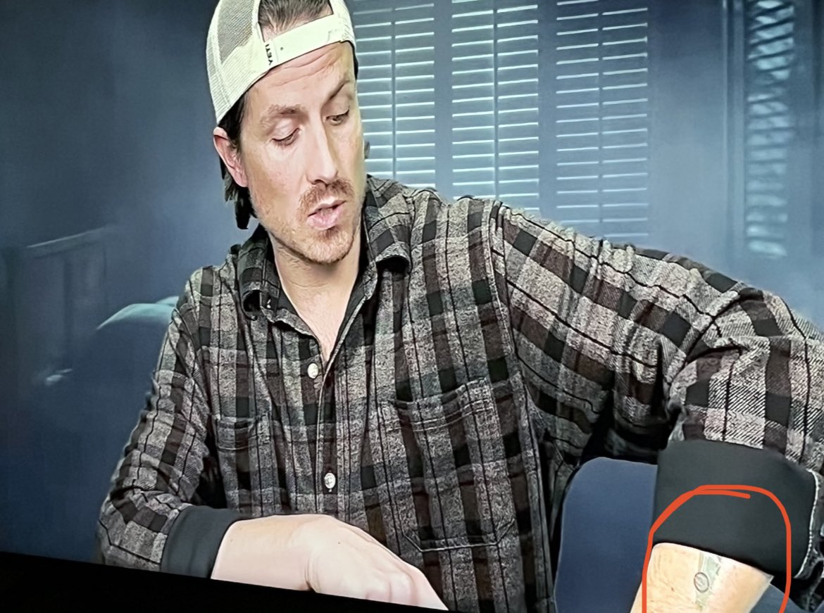 Ok, I spotted this in the last video @MrBallen so I HAVE to ask (as I hadn’t seen it previously. 1) is it new ink? 2) what is it?