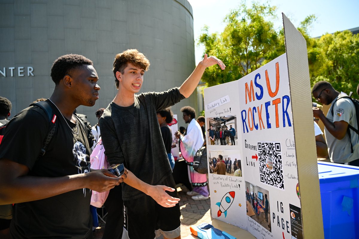 Today was all about making connections beyond the classroom. 🐻 Our Student Organization Fun Fair was a lively mix of music and opportunities for students to get involved with like-minded Bears.

📸 bit.ly/44LWYUB
