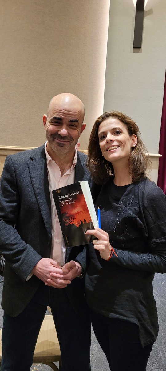 yanibuc's tweet photo. Con @eduardosacheri en Córdoba. 
Necesito comunicarme con vos, no me deja mandarte mensaje privado Escríbeme por favor. Gracias! Soy Yanina (la que se conociste en la Feria de Villa Mercedes, no de Merlo jaja). Saludos desde Río Cuarto https://t.co/mcbTzp3AVa