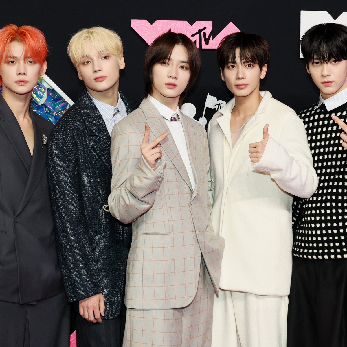 TXTChartData's tweet photo. According to WWD, @TXT_members generates $6.2M in media exposure for @Dior following ambassadorship announcement. https://t.co/ZO1HavHkWN