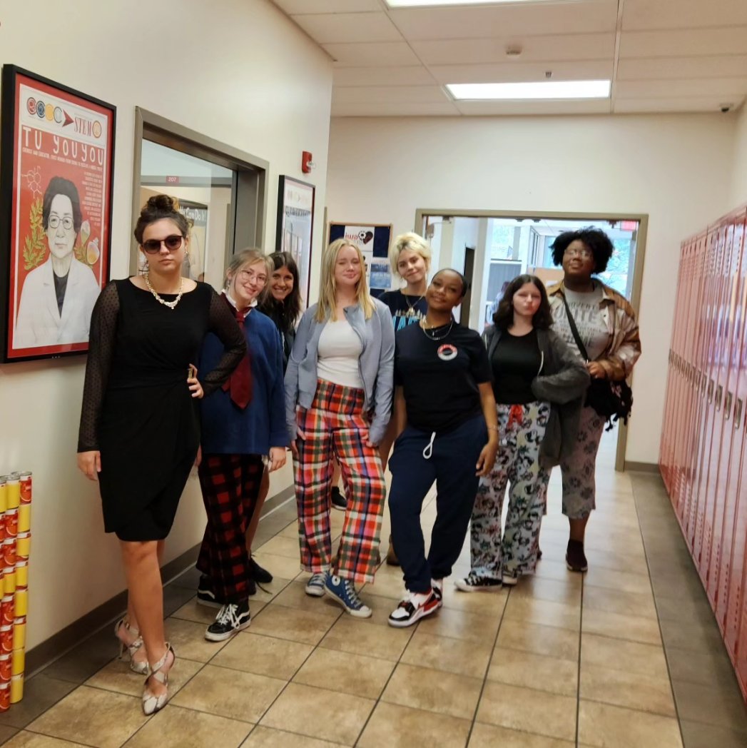 JenniferMarti26's tweet image. It is a Breakfast at Tiffany&apos;s kind of morning @iwaredknights #STEMrobotics @IwaMedusa
Homeroom