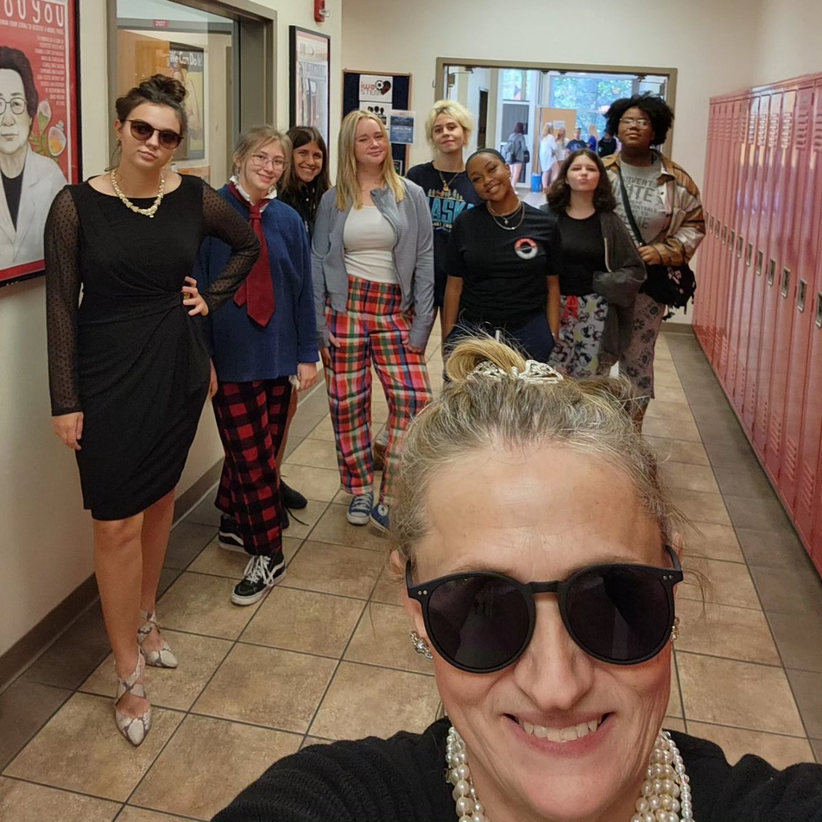 JenniferMarti26's tweet image. It is a Breakfast at Tiffany&apos;s kind of morning @iwaredknights #STEMrobotics @IwaMedusa
Homeroom