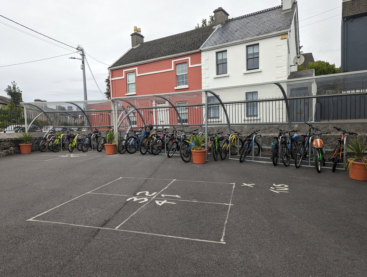 RoryCarrollIRL's tweet photo. Build it and they will come. I am delighted to see all the cyclists at Scoil Fhursa using the sheltered bike rack. https://t.co/TD5Eb4hzzY