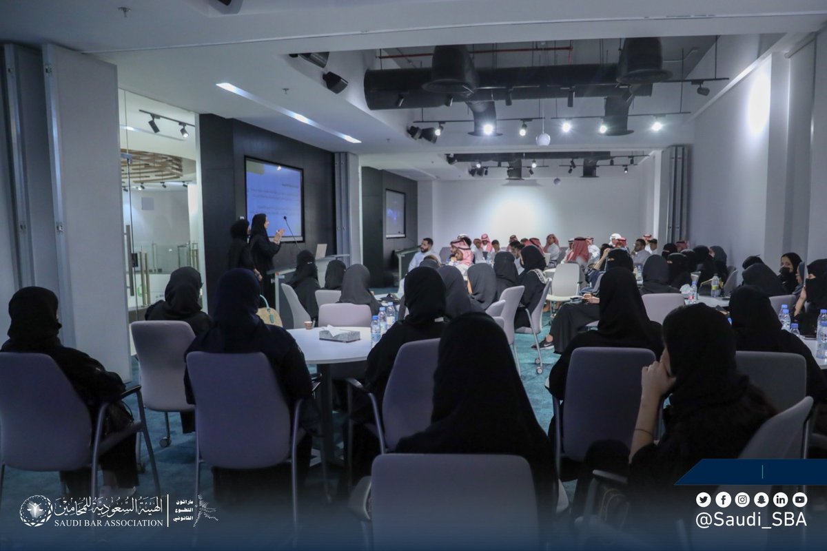 Saudi_SBA's tweet photo. اختتمت #لجنة_المحامين_بمنطقة_المدينة_المنورة
ندوة "معايير الترجمة القانونية" في مركز دعم المنشآت بالمدينة المنورة.

#ماراثون_التطوع_القانوني https://t.co/8JGw3jC3dM