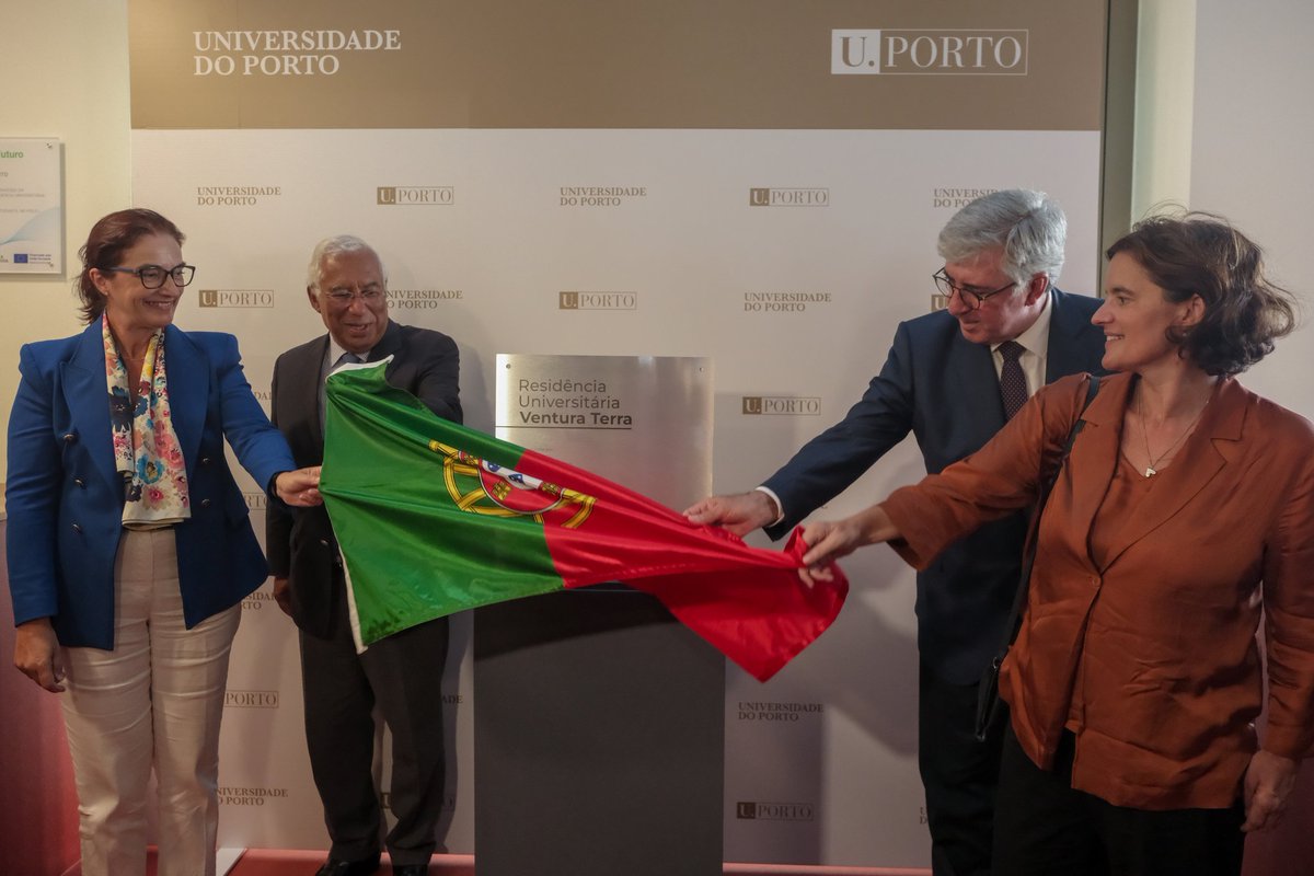 ciencia_pt's tweet photo. A Residência Universitária Ventura Terra da @uporto foi hoje inaugurada.
É a 1a. de três novas residências da @uporto, com capacidade de 54 🛏, 25 quartos duplos e 2 estúdios, num 💰 de mais de 1 M e 700 mil €, no âmbito do #PNAES, ao abrigo do #PRR. https://t.co/ER1Y2ROPgi