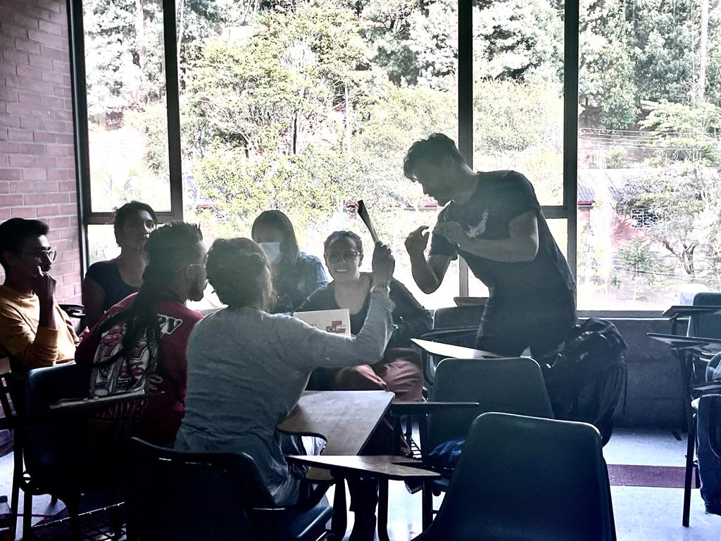 A34421743's tweet photo. We had an amazing session of Climate Negotiations @udistrital @MScBosques using #CROADS simulator created by @climateinteract & @MITSloanSusty https://t.co/aGLLBAmLsl