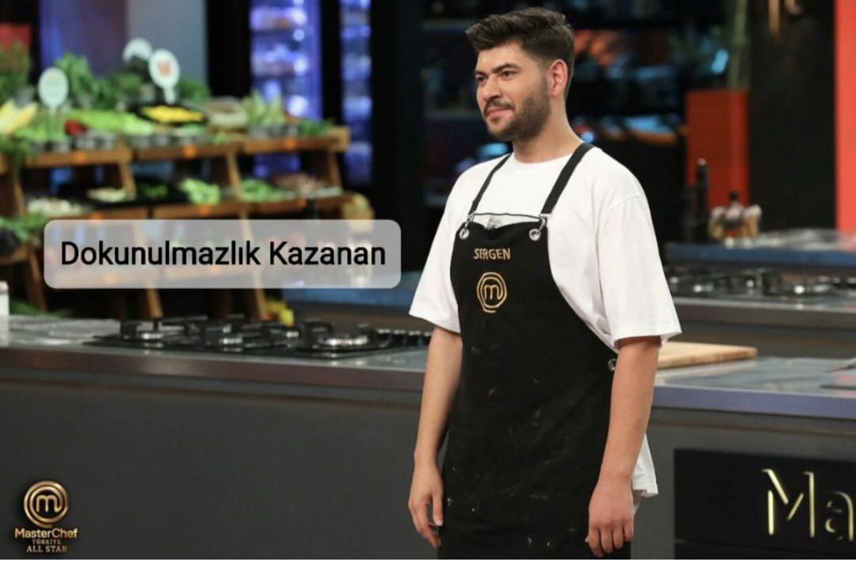 SedaKo32035843's tweet photo. Bu kadarsa yüzsüzlük olmaz🙄 Sen git hırsın ve egon yüzünden takımın kaybetmesine neden ol sonrada hiç üzülme.Bir de köşede gülerek oylamayı izle yazık gerçekten masterchef ne hale geldi.🤦🏻♀️Yarışmanın kalitesini aşağıya çekmek dışında bir faydası da yok #MasterchefAllStar #barbo https://t.co/SOgXEGvJM0