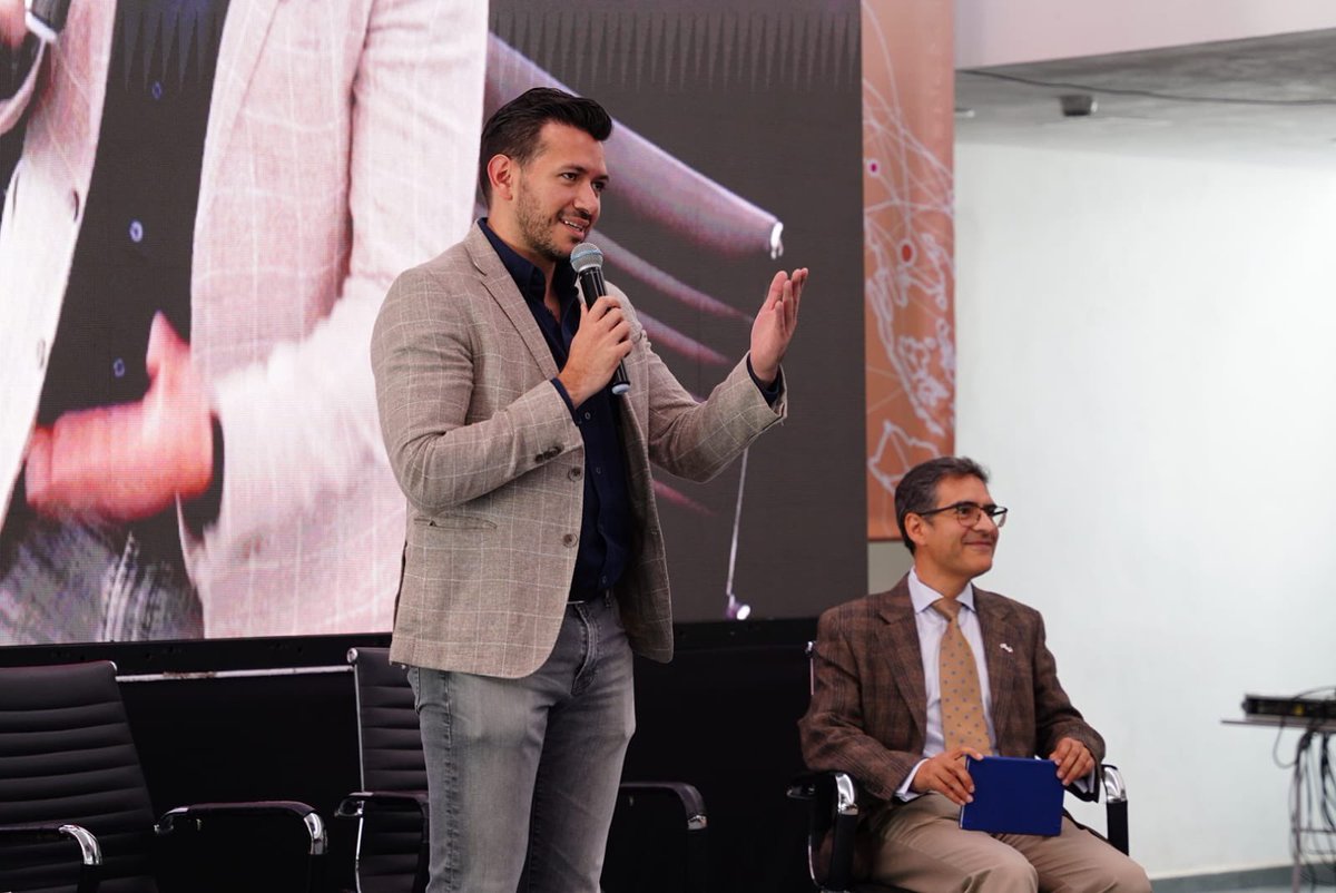 PlaneacionHgo's tweet image. Durante el lanzamiento del Paquete Informativo en México, RGMX-UK el titular de la #UPLAPH, @mtellov destacó la importancia de estas alianzas para el desarrollo de #Hidalgo. 

Esta iniciativa impulsa acciones centradas en la #EconomíaCircular y el cambio climático.