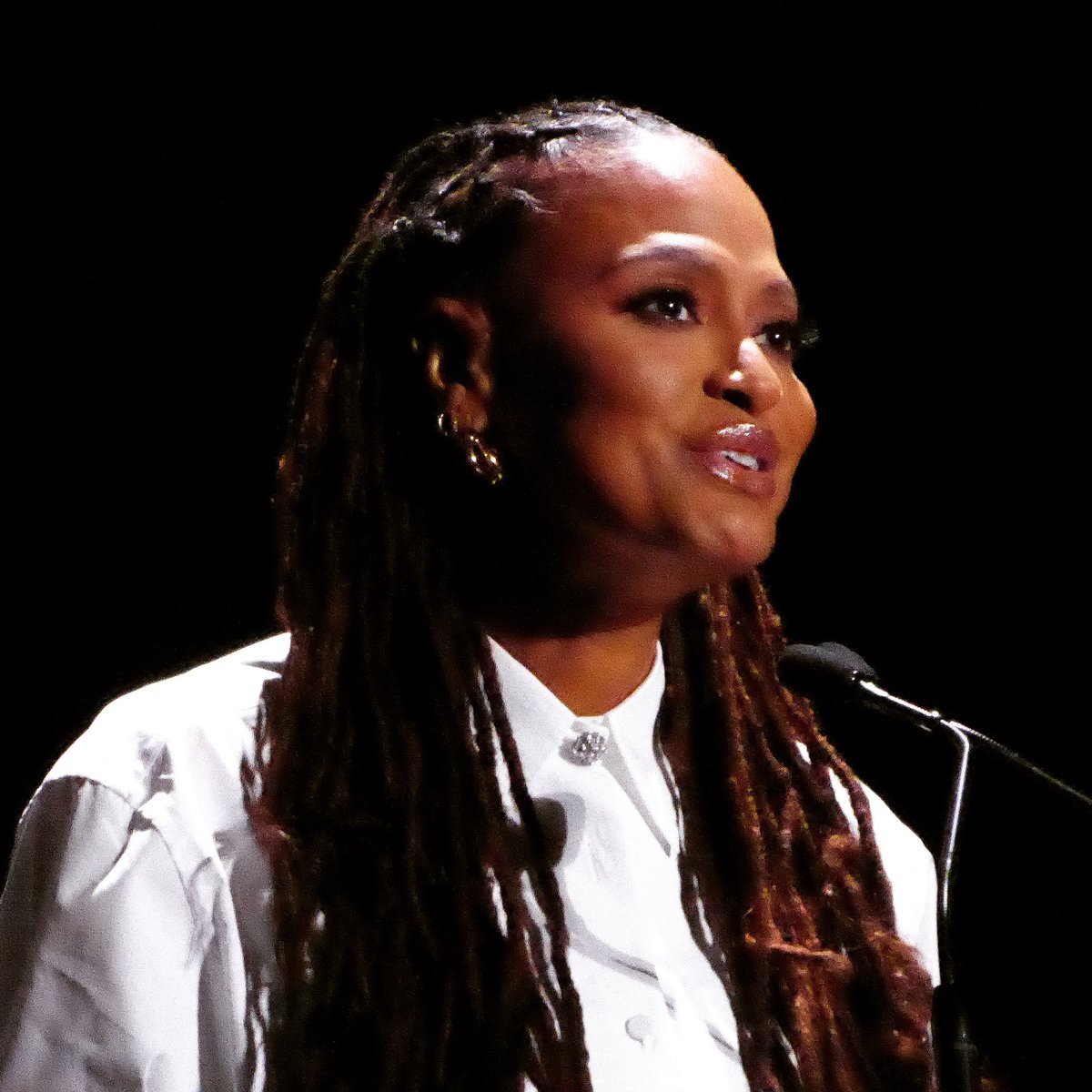 matinee_ca's tweet photo. #TIFF23 had its soul shaken on Wednesday afternoon thanks to Ava DuVernay and “Origin”. Thank you, maestro - we are not worthy #TIFF23 #avaduvernay #origin #originfilm #womeninfilm #shareherjourney #tiff_net #caste https://t.co/0gFMpZNiJv