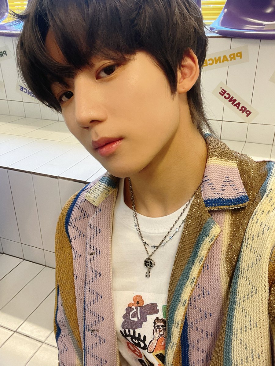 JUSTB_twt's tweet photo. [#건우] 2021 Geonu pics

#JUSTB #저스트비 #GEONU https://t.co/Gs6XspS2D6