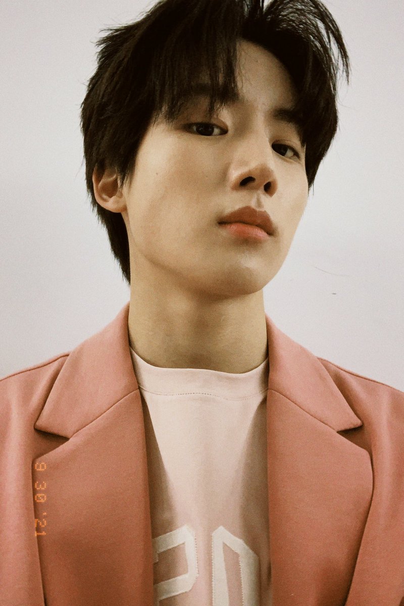 JUSTB_twt's tweet photo. [#건우] 2021 Geonu pics

#JUSTB #저스트비 #GEONU https://t.co/Gs6XspS2D6
