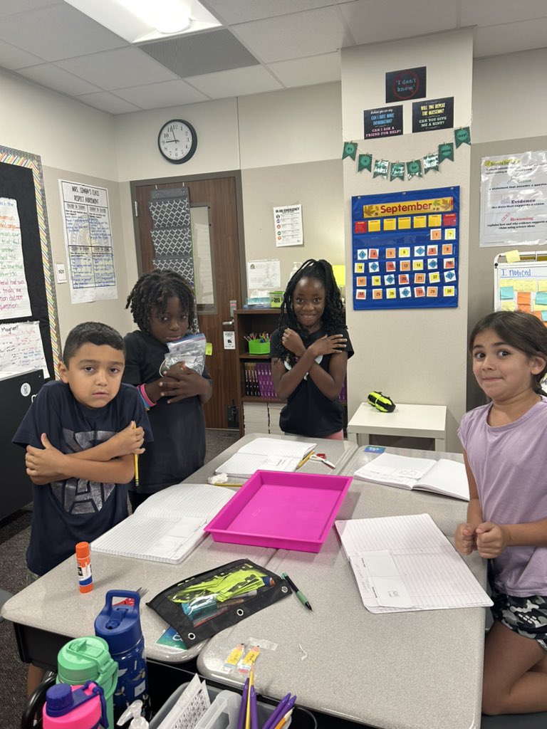Mrs_Simons3rdGr's tweet photo. Making matter change states using only our hands!!! #hearourroar #greatestplacetobe #livelaughloveleonetti https://t.co/HMEpJYK7dO