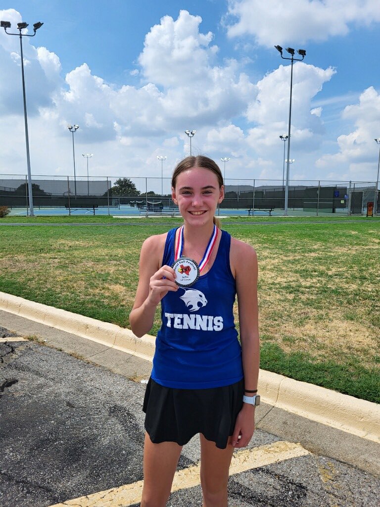BN_Tennis's tweet photo. Check out these ballers!!! Bringing home some medals. https://t.co/K0Kr4kBdyV