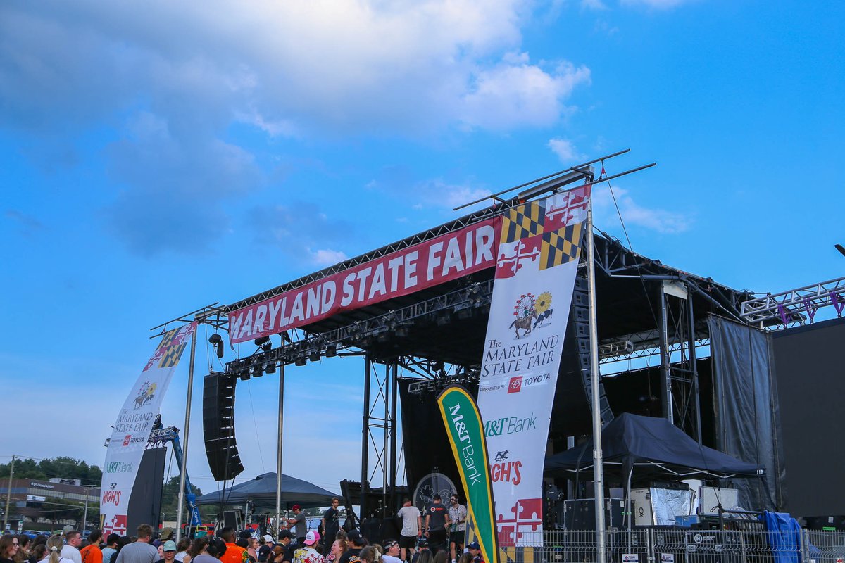 The 142nd <a href="/MDStateFair/">Maryland State Fair</a> wouldn’t be complete without an entire weekend of music courtesy of our SL-320 mobile stage. Hosting the fair’s Live! ON TRACK Concert Series, our SL-320 featured incredible performances throughout the weekend! 
 
See bit.ly/mountain-produ… for more info!