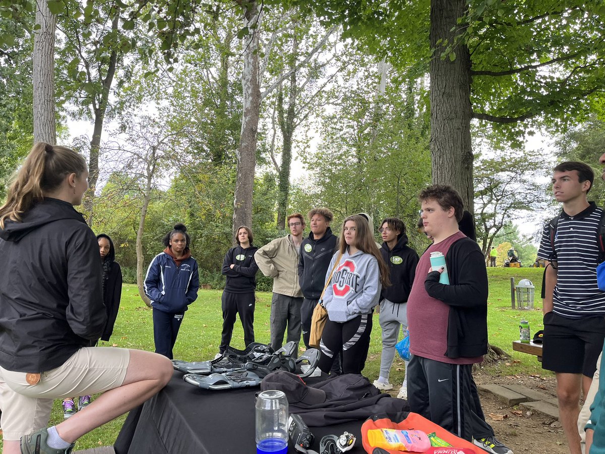CKurtScience's tweet photo. Great day for a field trip! Thank you summit county metro parks!! @theTwinsburgHS https://t.co/uJWPNTAPPC