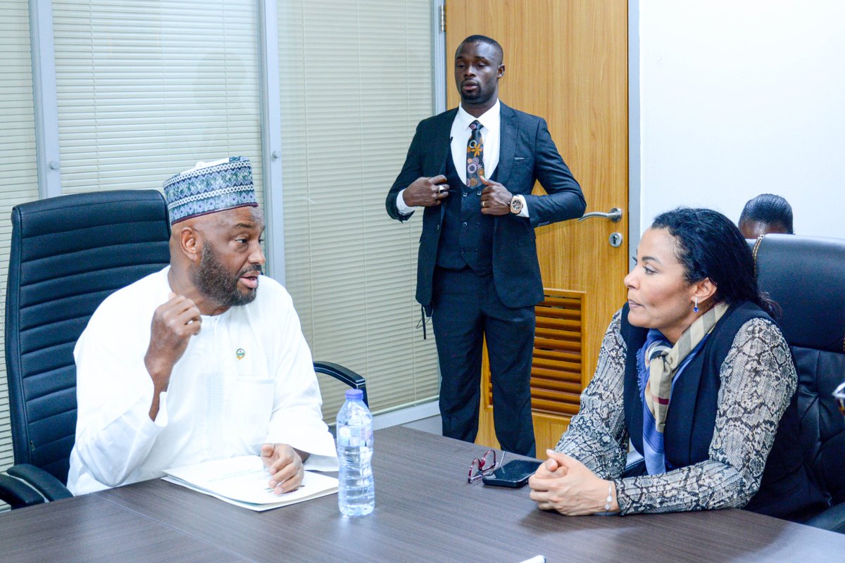 A day as Minister of Industry, Trade, and Investment—packed from dawn to dusk! Welcoming the Director General and the team from Standard Organization of Nigeria was a privilege. 🇳🇬🤝 #Trade #Investment #Standards #Nigeria #IndustrialProduction #tradeorganizations