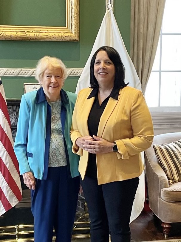 Carol Donovan tweet media